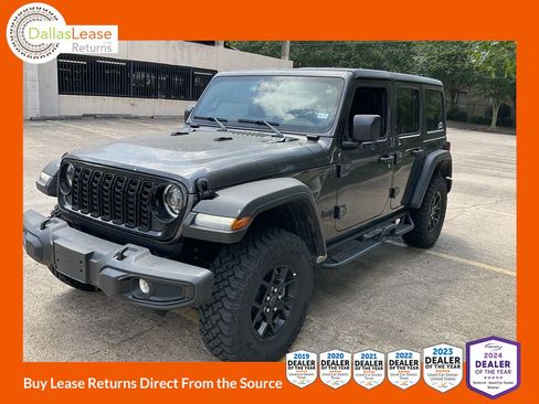 Used 2025 Jeep Wrangler Unlimited Sport AWD/4WD image 1