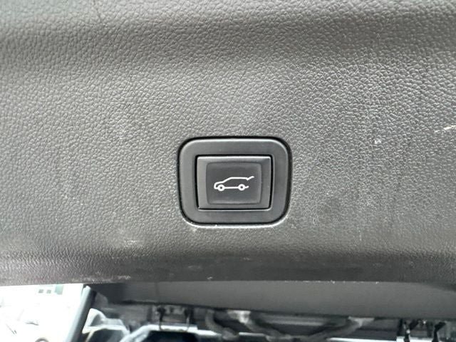 Used 2023 Cadillac Escalade ESV V AWD/4WD image 22