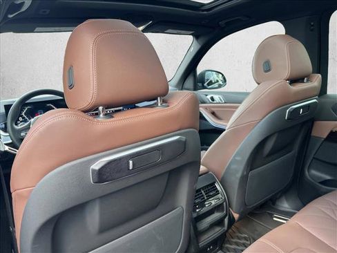 Used 2025 BMW X5 sDrive40i w/ Parking Assistance Package image 17