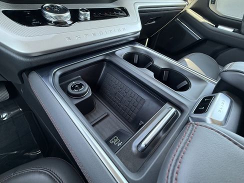 Used 2025 Ford Expedition Max Active image 21