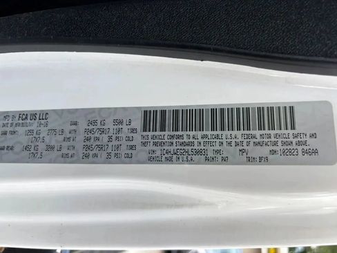 Used 2017 Jeep Wrangler Unlimited Sahara AWD/4WD image 28