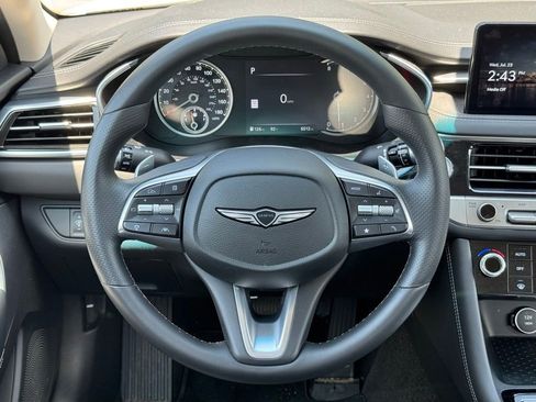 Used 2025 Genesis G70 2.5T image 21