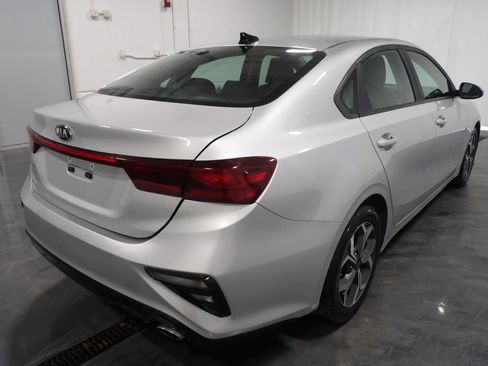 Used 2021 Kia Forte LXS FWD image 4