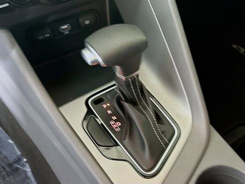 Used 2022 Kia Niro LX FWD image 20