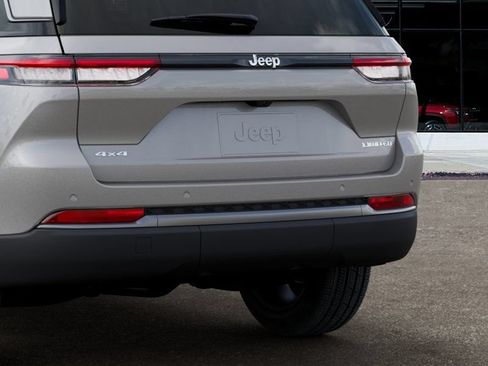 New 2026 Jeep Grand Cherokee Limited AWD/4WD image 13