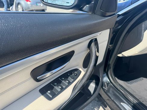 Used 2018 BMW 430i Convertible image 17