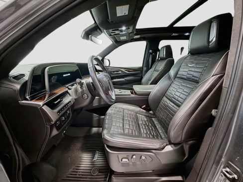 Used 2021 Cadillac Escalade Sport Platinum AWD/4WD image 19