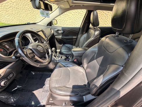 Used 2016 Jeep Cherokee Limited AWD/4WD image 13