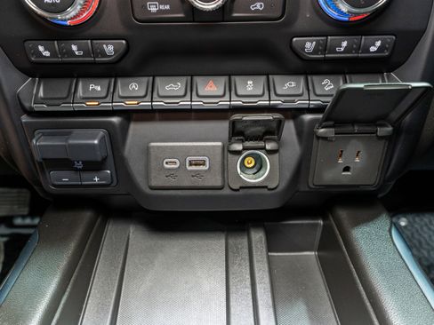 Used 2021 GMC Sierra 1500 AT4 w/ AT4 Premium Package image 29