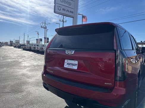 Used 2024 Cadillac Escalade Sport Platinum image 15