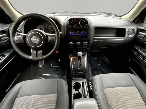 Used 2014 Jeep Patriot Sport w/ Power Value Group FWD image 7