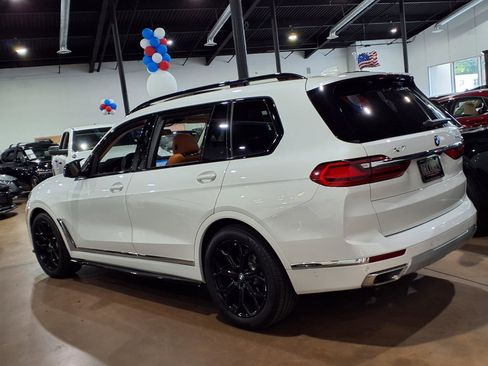 Used 2022 BMW X7 xDrive40i w/ Premium Package AWD/4WD image 4
