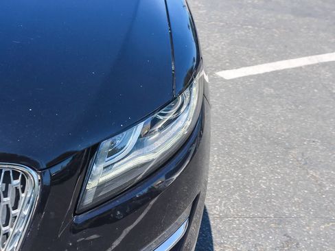 Used 2019 Lincoln MKC Reserve FWD image 13