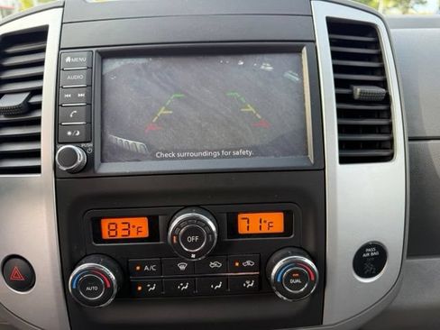 Used 2021 Nissan Frontier SV AWD/4WD image 23