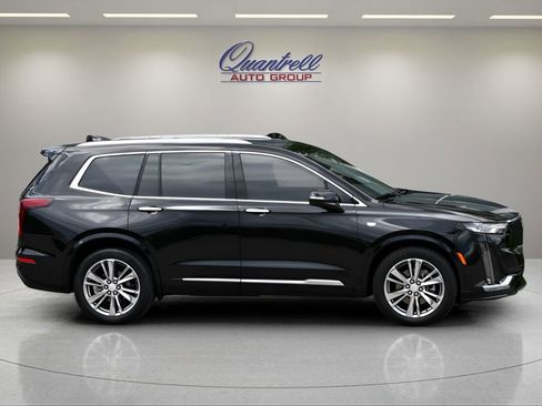 Certified 2023 Cadillac XT6 Premium Luxury w/ Technology Package FWD image 3