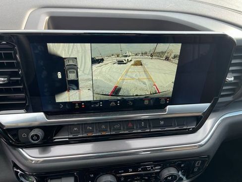 Used 2024 Chevrolet Silverado 1500 High Country image 23