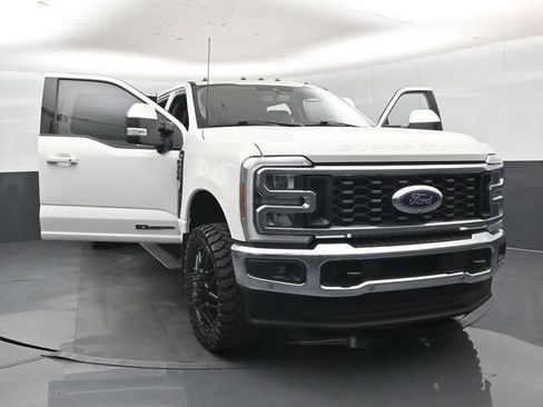 Used 2023 Ford F350 Lariat w/ Lariat Ultimate Package AWD/4WD image 59