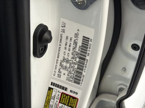 Used 2021 Toyota Tacoma TRD Pro AWD/4WD image 30