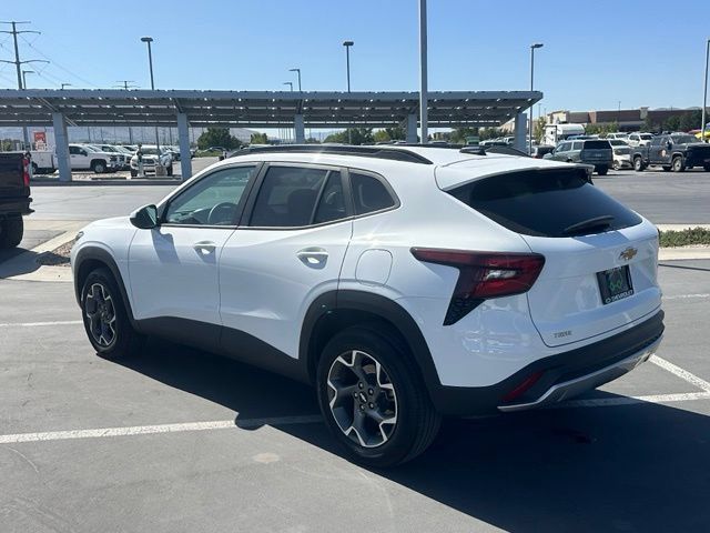Certified 2026 Chevrolet Trax LT FWD image 3