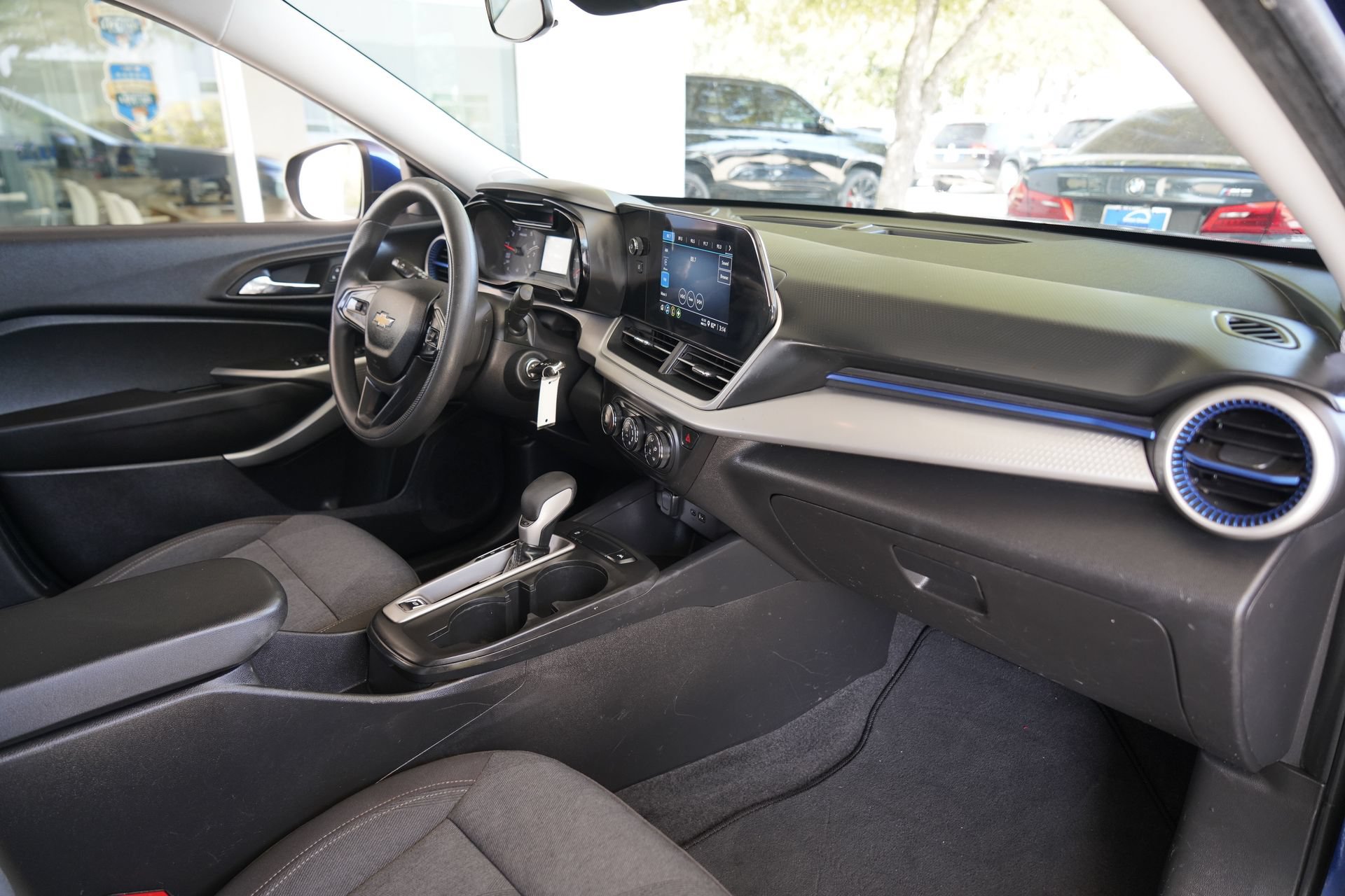 Used 2024 Chevrolet Trax LS w/ LS Convenience Package FWD image 21