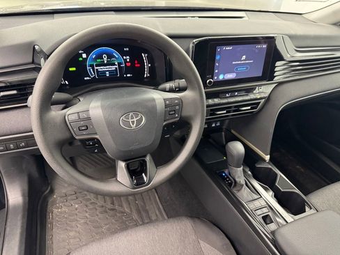 Used 2026 Toyota Camry LE w/ Convenience Package FWD image 8