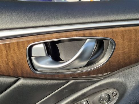 Used 2018 INFINITI Q50 Luxe AWD/4WD image 29