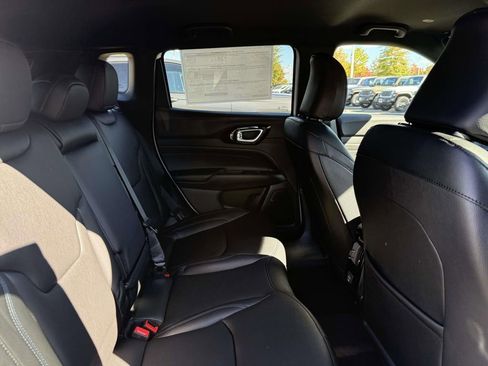 New 2026 Jeep Compass Limited AWD/4WD image 16