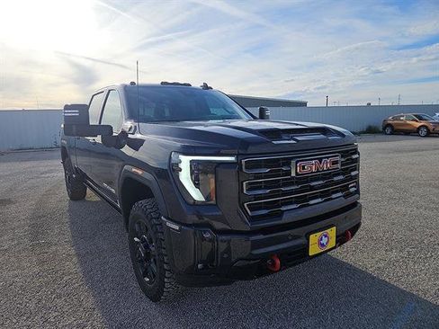New 2026 GMC Sierra 2500 AT4 w/ AT4 Premium Plus Package image 7