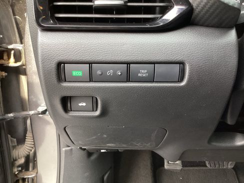 Used 2025 Nissan Sentra SV FWD image 28