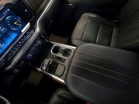 Used 2023 Chevrolet Silverado 1500 High Country w/ Technology Package AWD/4WD image 45