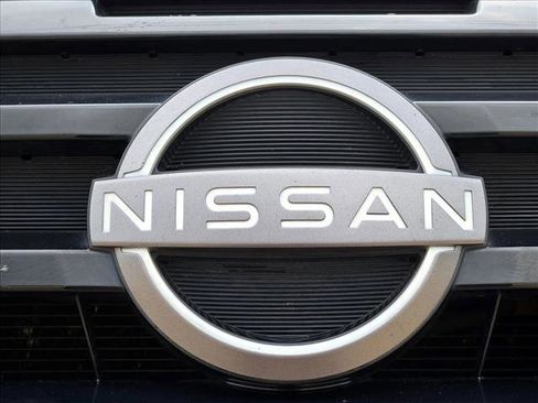 Used 2022 Nissan Pathfinder SV FWD image 10
