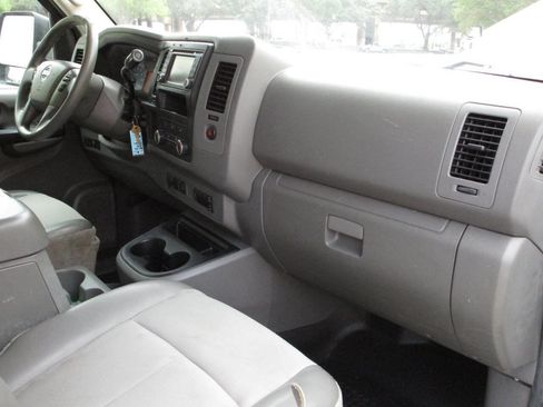 Used 2019 Nissan NV 3500 SL w/ Navigation Package RWD image 7