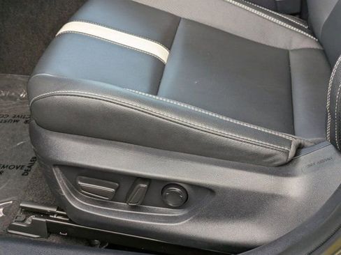 Used 2025 Toyota Camry SE image 15