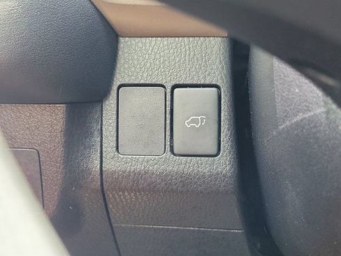 Used 2015 Toyota RAV4 XLE FWD image 19