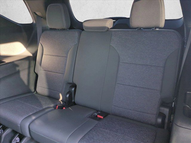 Used 2025 Chevrolet Traverse LT w/ Midnight/Sport Edition FWD image 27