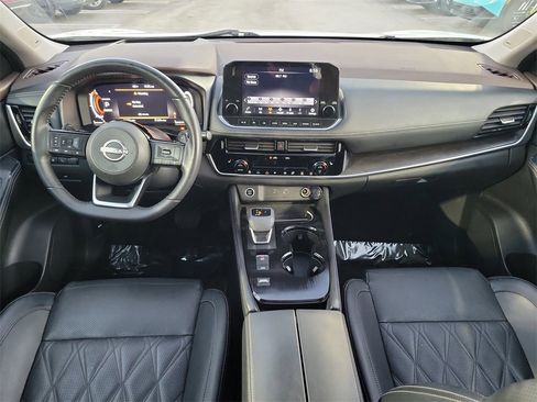 Certified 2022 Nissan Rogue Platinum w/ Head-Up Display Package image 9