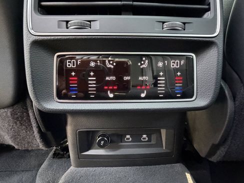 Used 2023 Audi Q7 2.0T Premium Plus w/ Premium Plus Package AWD/4WD image 33