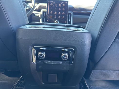 New 2026 GMC Yukon Elevation image 28