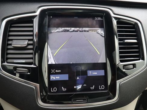 Used 2016 Volvo XC90 T6 Momentum w/ Momentum Plus Package AWD/4WD image 25