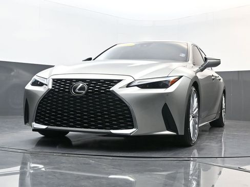 Used 2022 Lexus IS 300 300 image 31