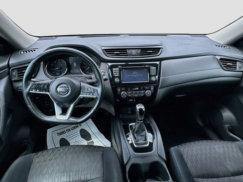Used 2017 Nissan Rogue SV w/ SV Premium Package AWD/4WD image 25