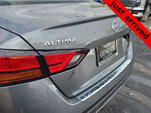 Used 2022 Nissan Altima 2.5 SR image 11