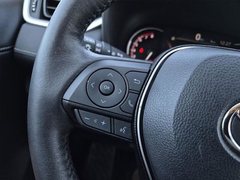 Used 2021 Toyota RAV4 Limited image 32