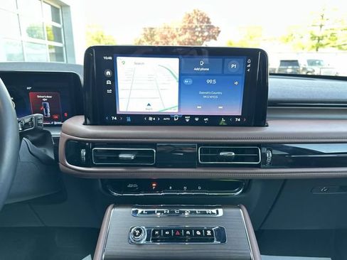Used 2025 Lincoln Aviator Reserve w/ Illumination Package AWD/4WD image 75