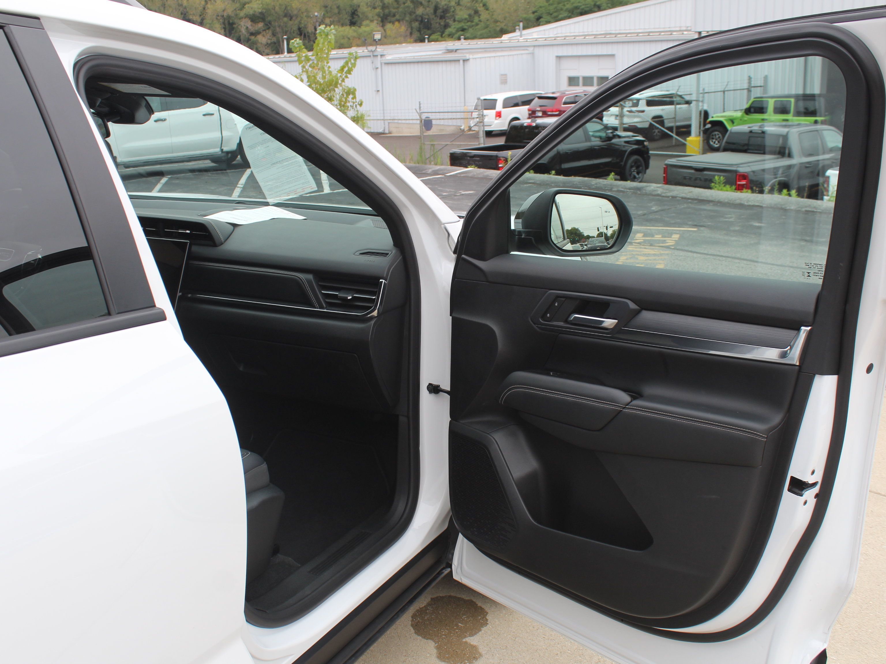 Used 2026 GMC Terrain Elevation w/ Elevation Premium Package AWD/4WD image 26