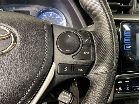 Used 2017 Toyota Corolla LE image 28