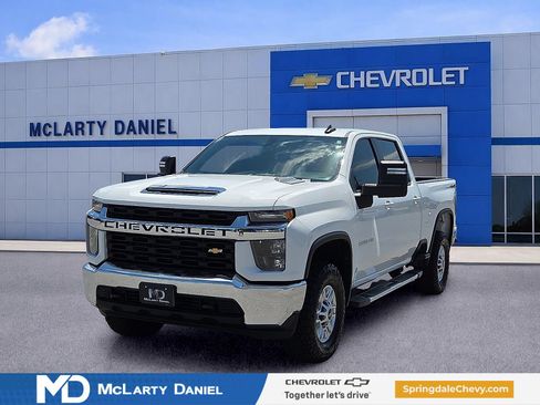 Used 2022 Chevrolet Silverado 2500 LT AWD/4WD image 2
