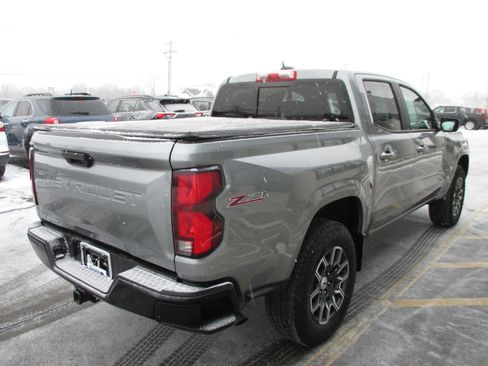Used 2023 Chevrolet Colorado Z71 w/ Z71 Convenience Package 2 image 5