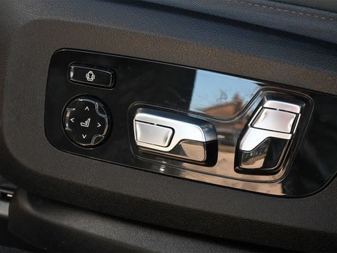 Used 2023 BMW XM Base w/ M Driver's Package image 16