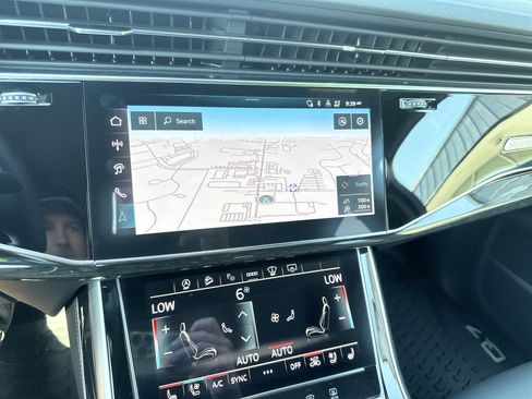 Used 2025 Audi Q7 3.0T Prestige AWD/4WD image 17